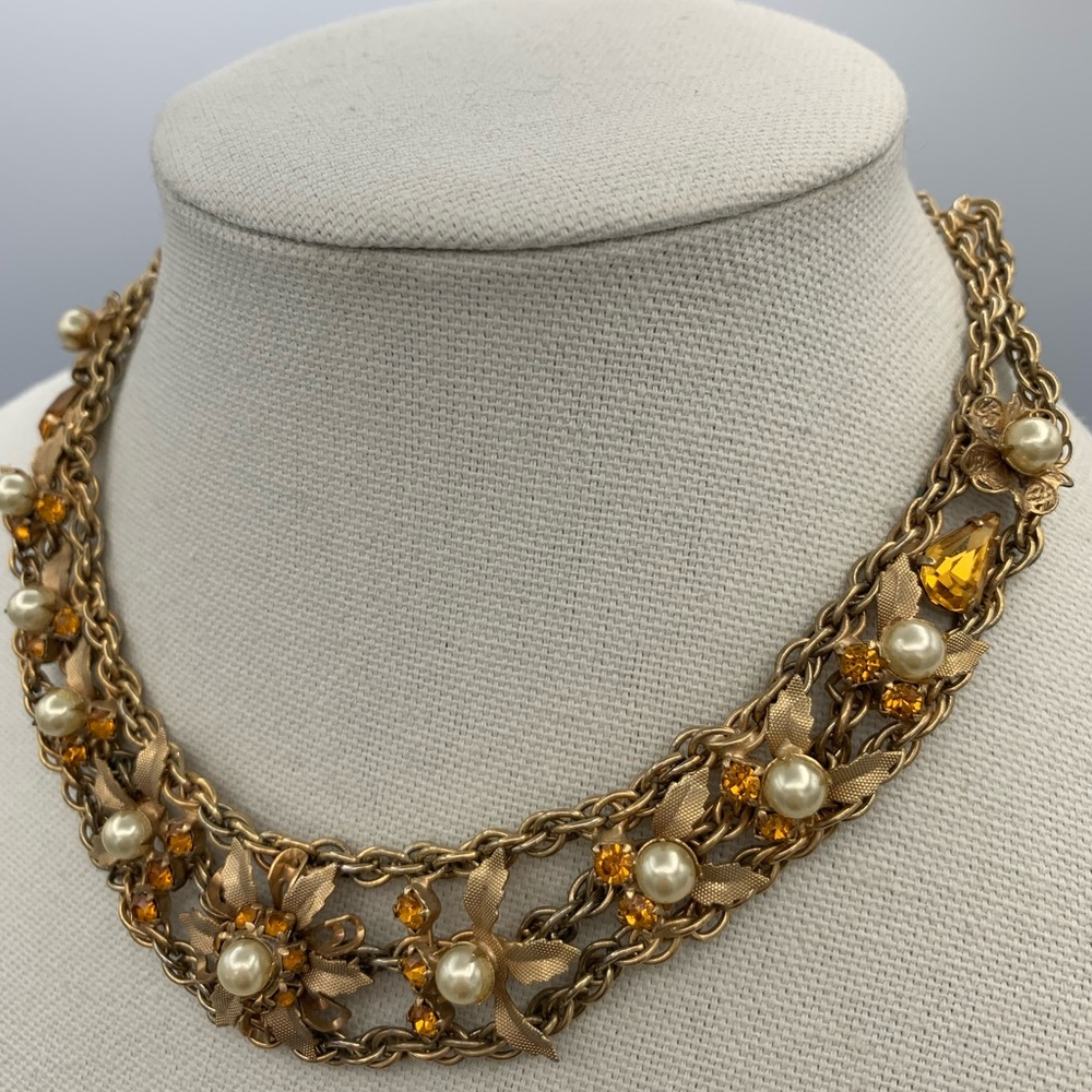 3/$30 Vintage Faux Pearl & Rhinestone Necklace